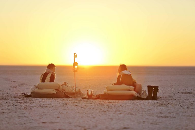 Meno a Kwena Salt Pan Sleepout