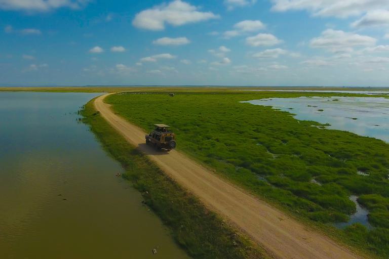 Landcruiser driving through Amboseli KTB