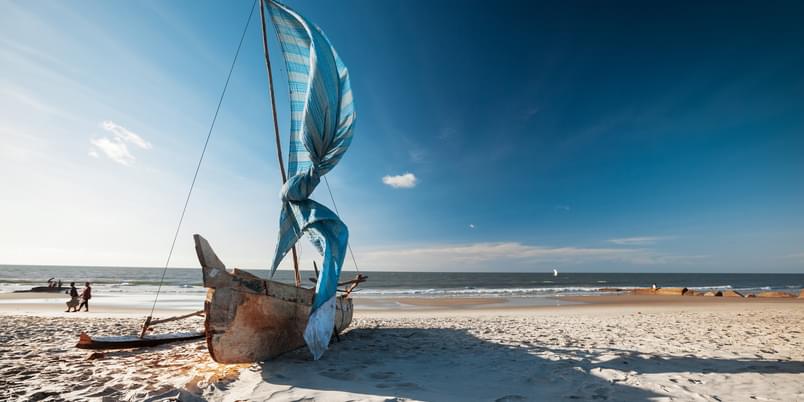 Madagascar Beach Boat SS