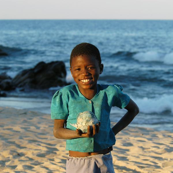 Malawi child on beach MTB SQUARE