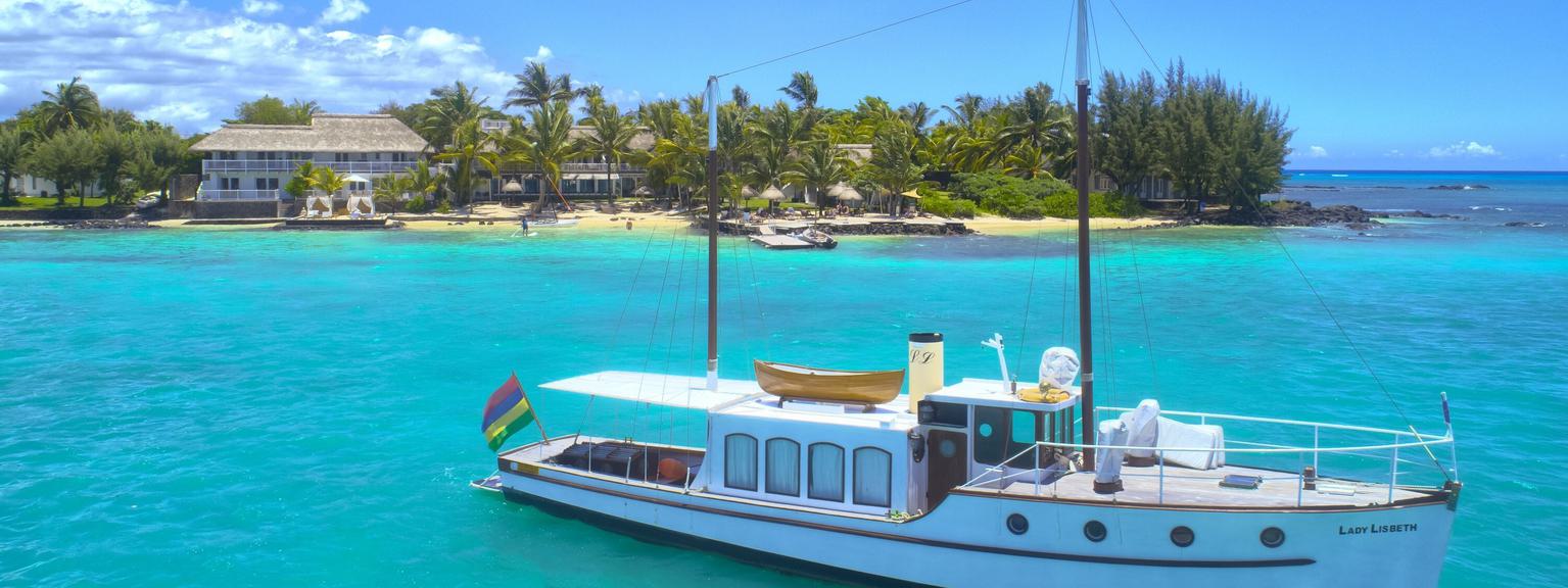 20 degrees South Lady Lisbeth in sea hero