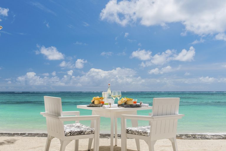 Constance belle mare plage lakaze restaurant
