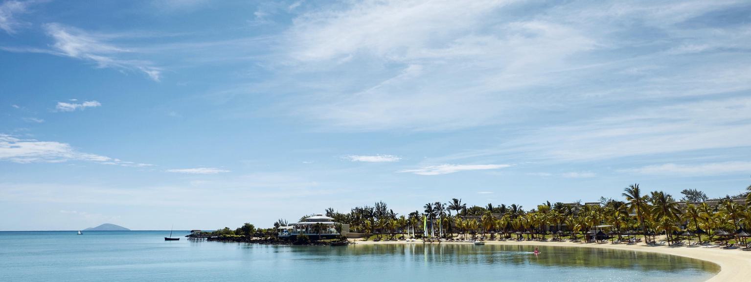 Lux Grand Gaube Beach View