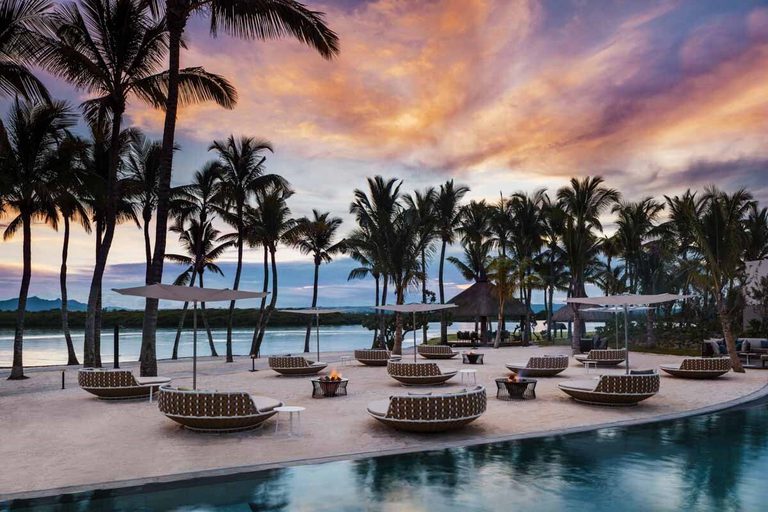 Le Saint Geran La Pointe Bar Sunset
