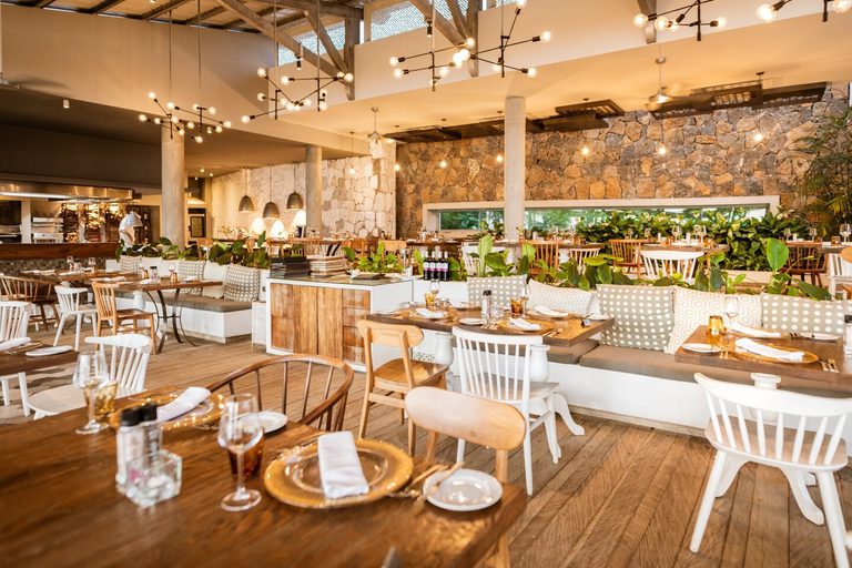 Victoria Beachcomber Restaurant