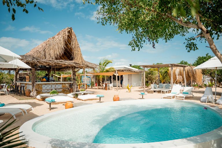 Azura Benguerra Peri Peri beach club and pool