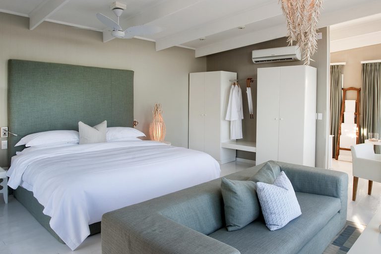 White Pearl Pool Suite Bedroom