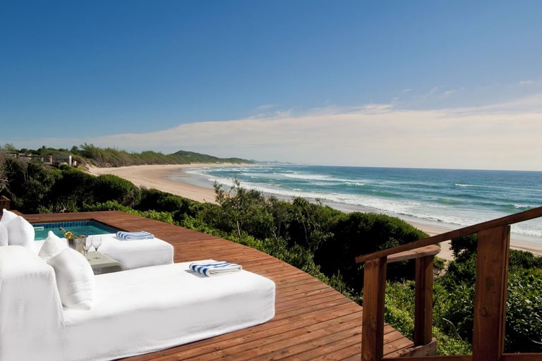 White Pearl Pool Suite Deck