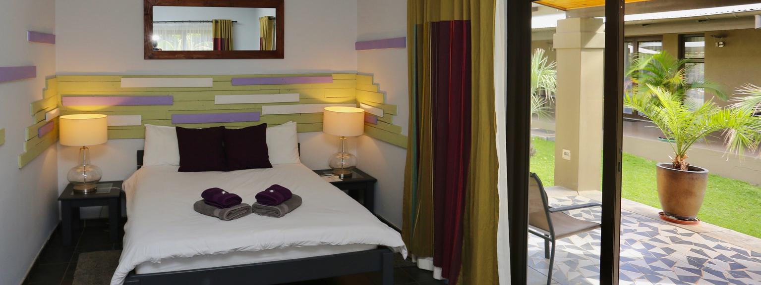 Villa Violet Bedroom with Terrace