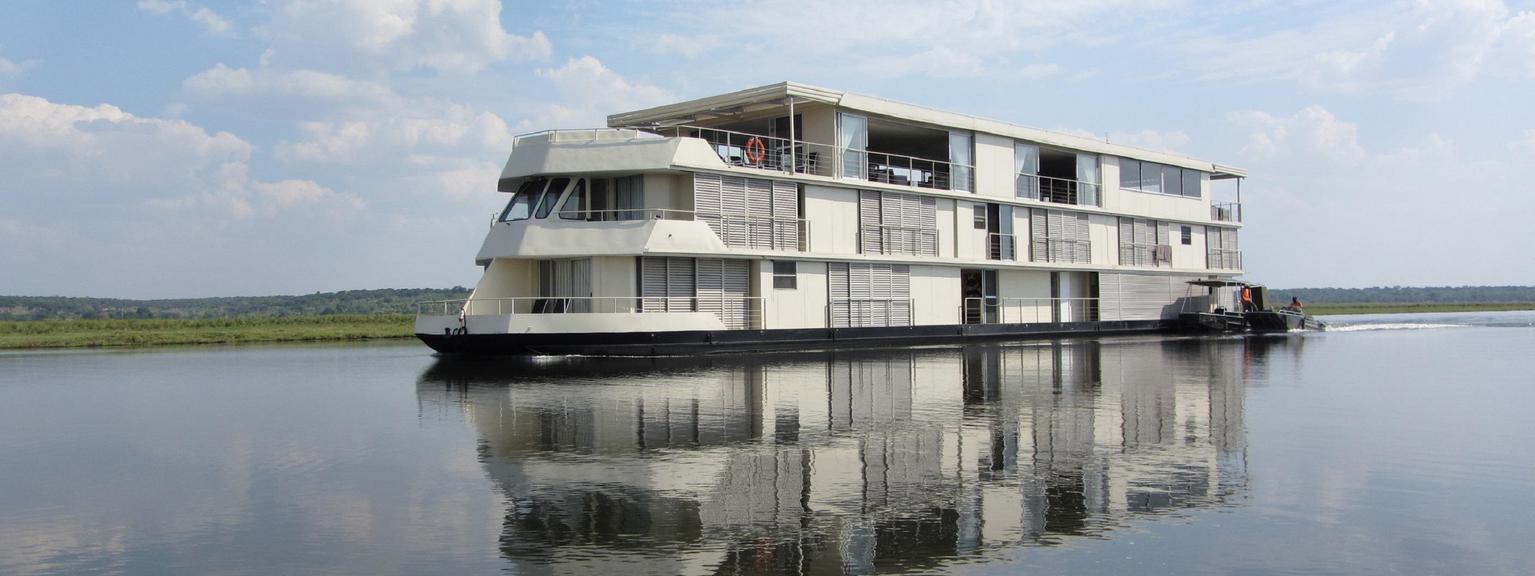 Zambezi Queen Exterior