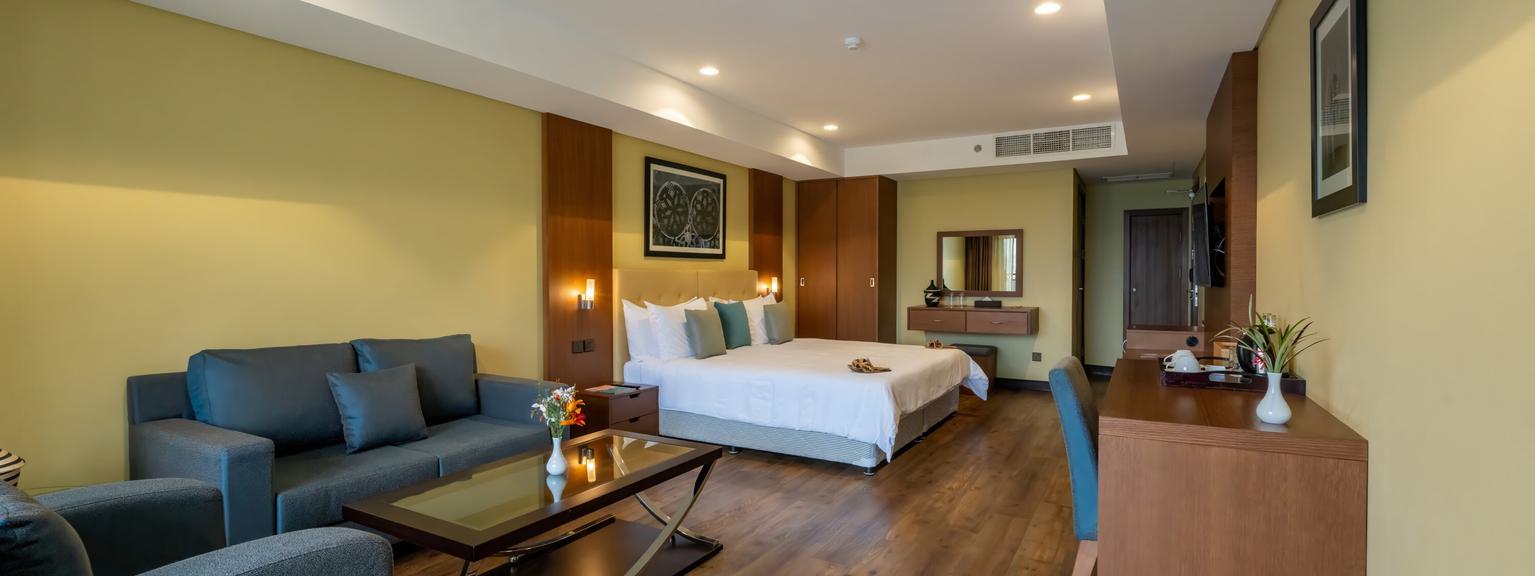 Kivu Marina Bay Hotel bedroom interior