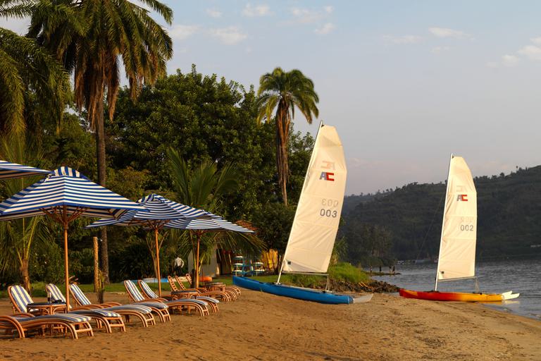 Lake Kivu beach sailing VR