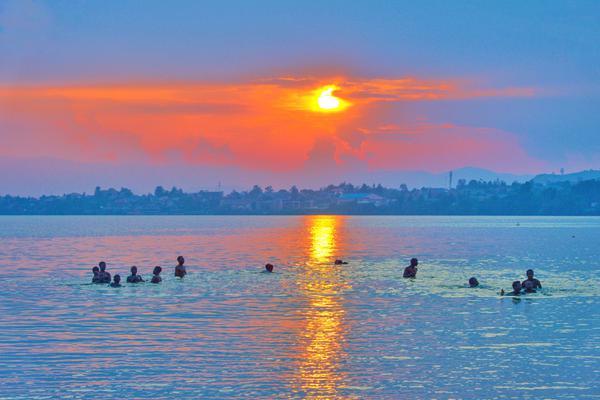 Lake Kivu sunset swimming VR