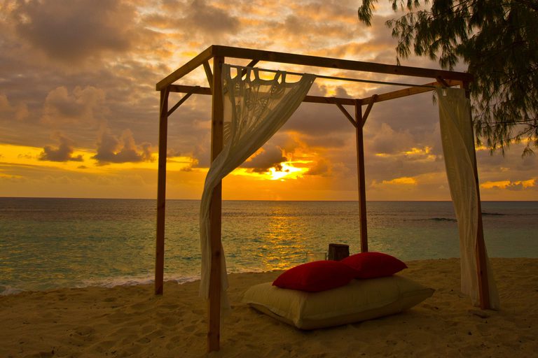 Romantic Sunset Bed Denis Private Island