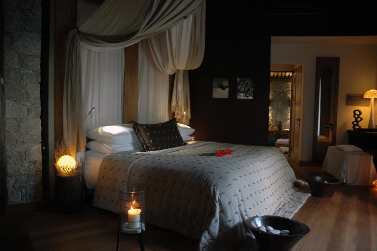 Le Domaine de L Orangerie Villa de Charme bedroom