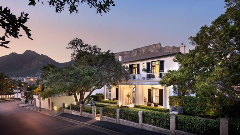 Cape Cadogan Evening Hotel Exterior View