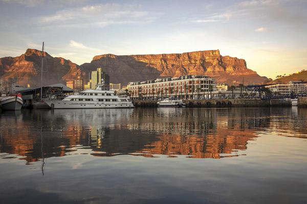 Cape Grace Exterior Table Mountain Backdrop