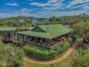 Three Tree Hill Lounge Verandah Library Area