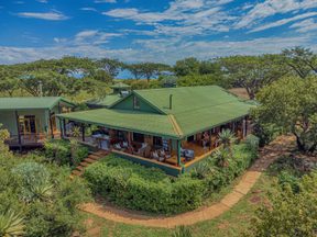 Three Tree Hill Lounge Verandah Library Area