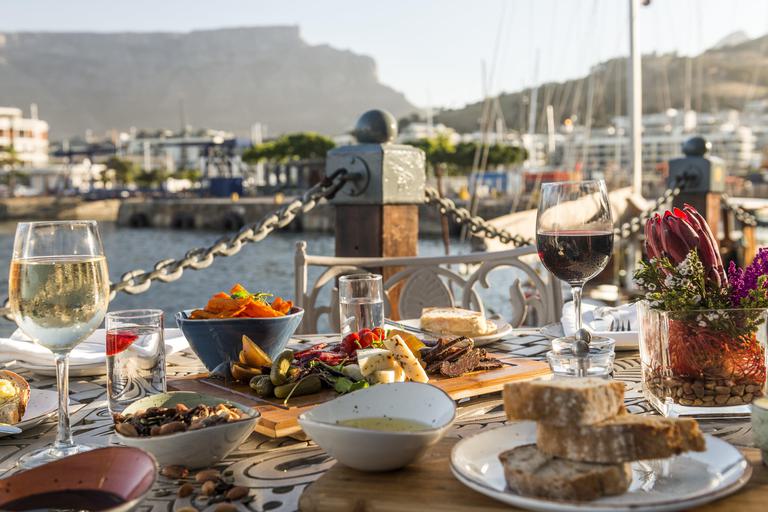 Queen Victoria Hotel Ginja restaurant food