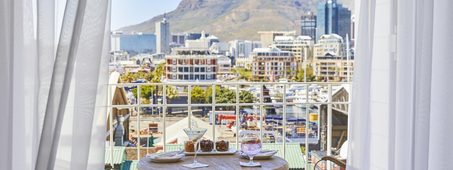 Queen Victoria Hotel junior suite Table Mountain View