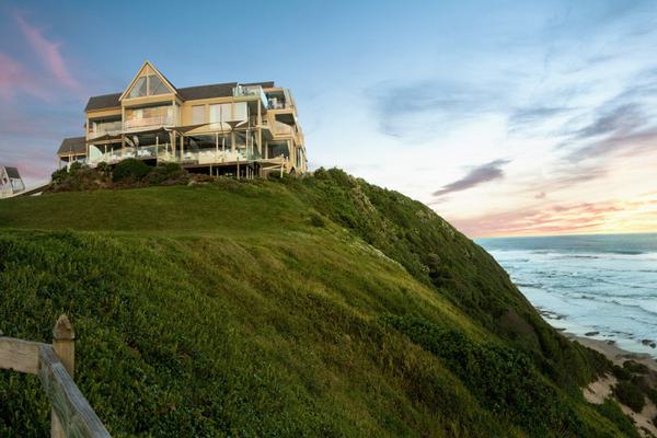 The Views Hotel Exterior