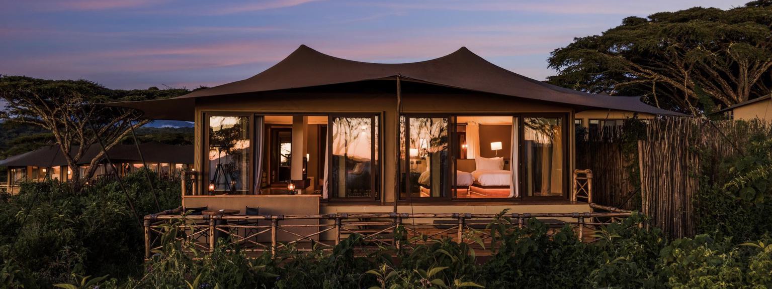 Craters Edge suite exterior