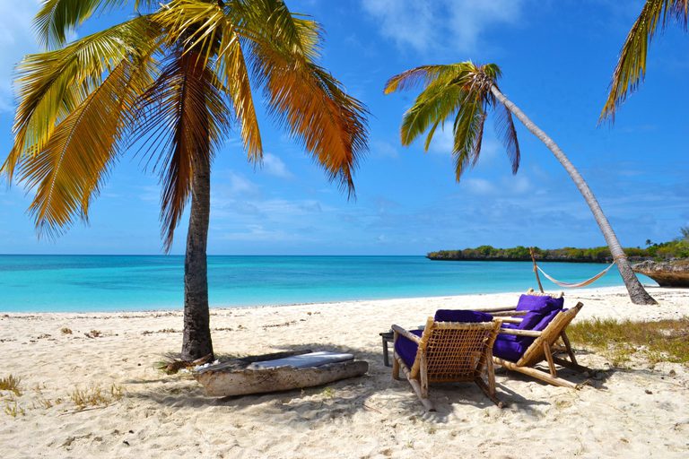 Fanjove Island beach sun loungers
