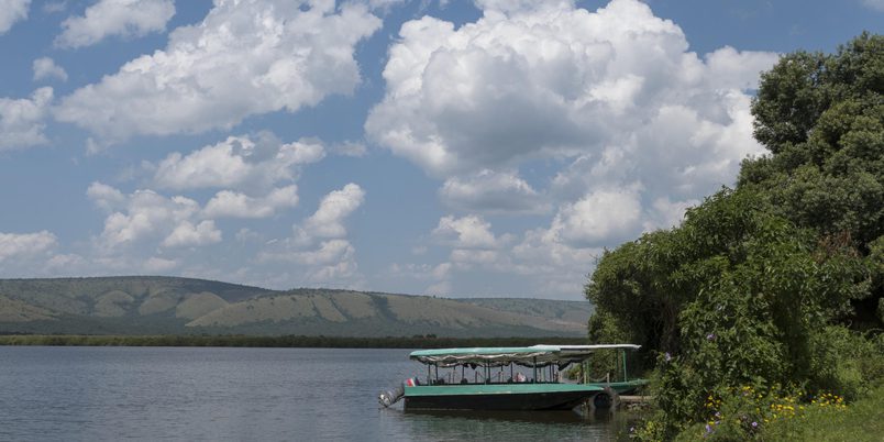 Mihingo Lodge boating