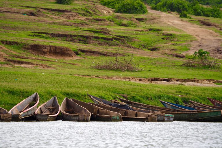 Kazinga Channel Canoes SS