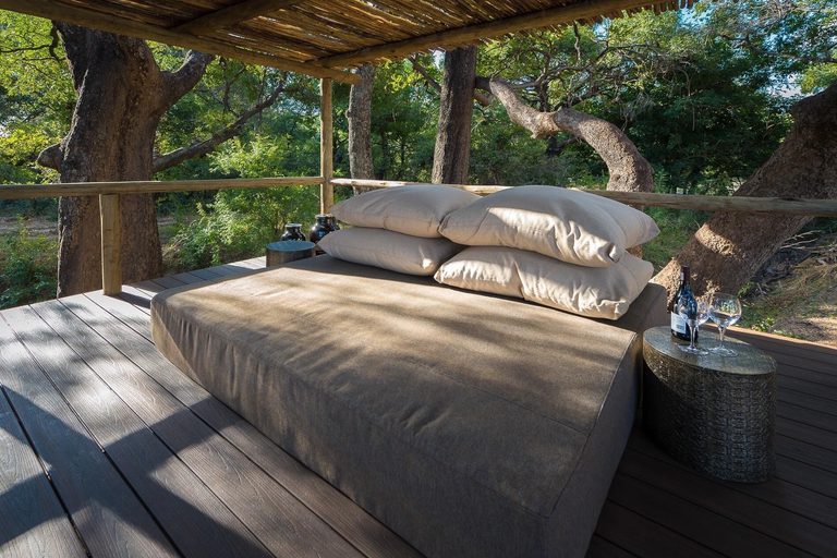 Chamilandu Bush Camp day bed