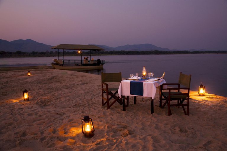 Chiawa Camp sandbar dining