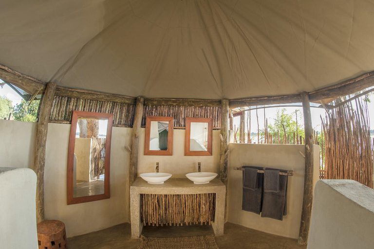 Kafunta Three Rivers bathroom