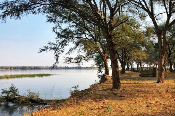 Kutali Camp riverside setting