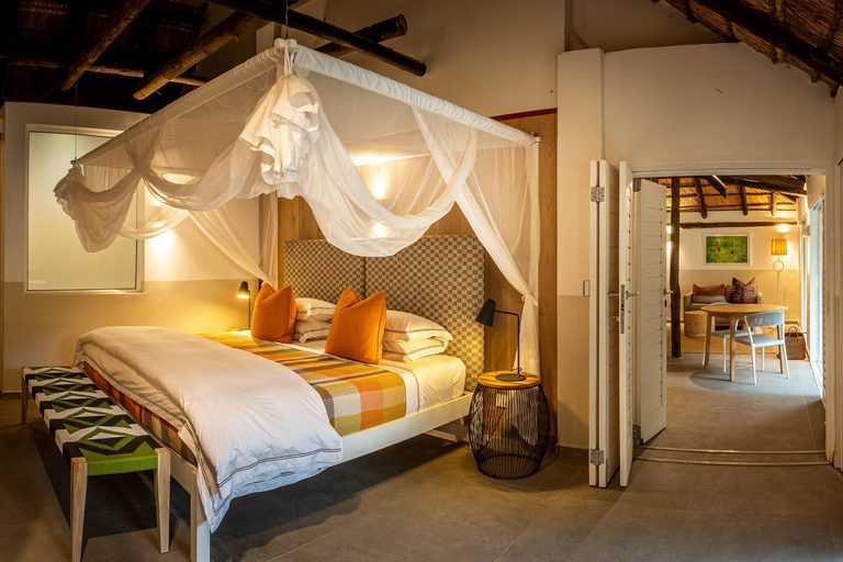 Mfuwe Lodge bedroom