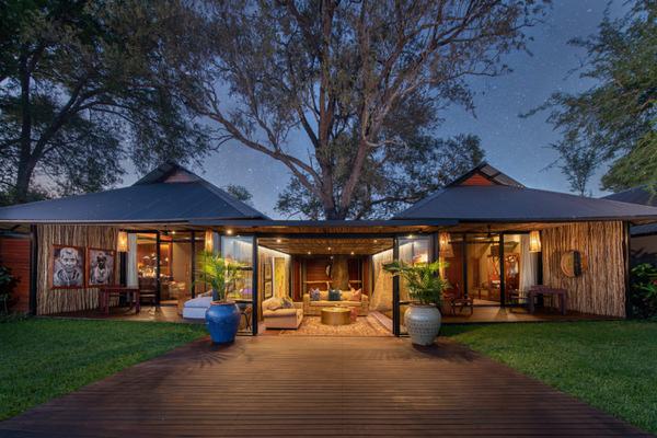 Mukwa River Lodge Exterior