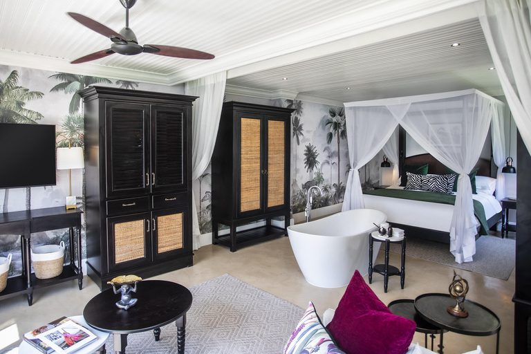 The Royal Livingstone Junior Suite with bathtub