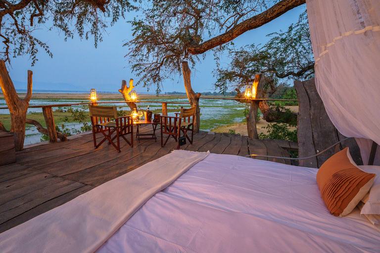 Johns Camp Sleepout at dusk