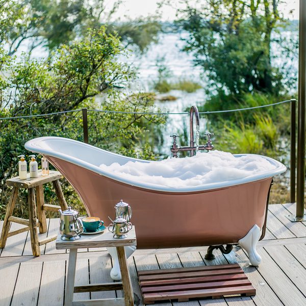 Old Drift Lodge romantic bath SQUARE