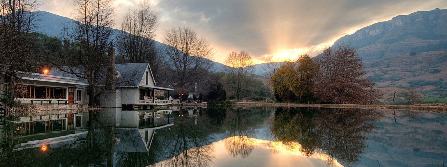 Cleopatra Mountain Farmhouse Lake and Exterior