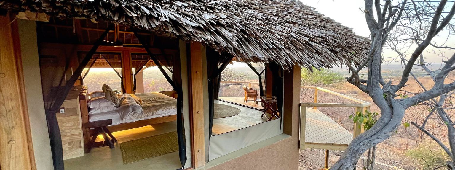 Kichaka Zumbua Tent Exterior